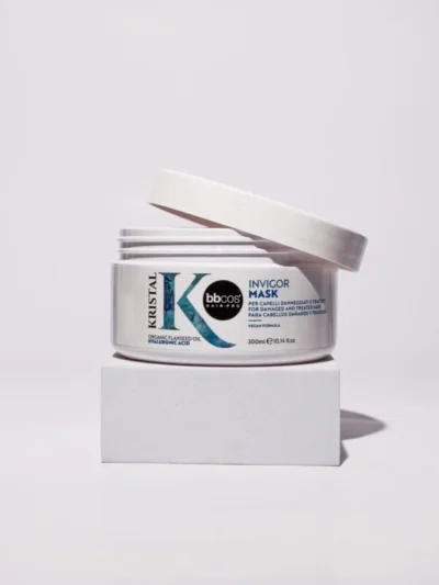 Kristal Invigor mask ambientata